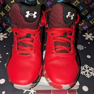 Under Armour Boy's UA Lockdown 5 Basketball Shoes